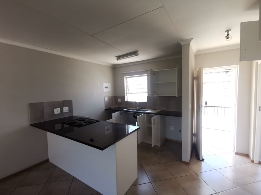 2 Bedroom Property for Sale in Albertsdal Gauteng