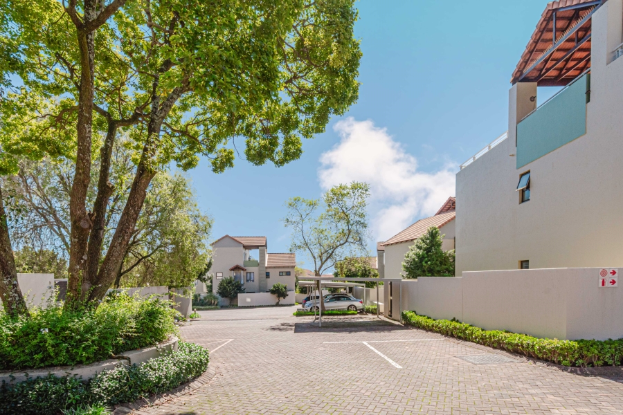 3 Bedroom Property for Sale in Broadacres Gauteng