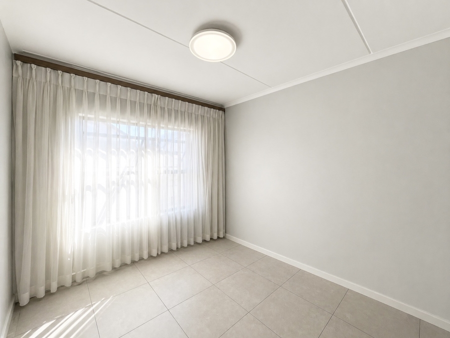 To Let 1 Bedroom Property for Rent in North Riding Gauteng