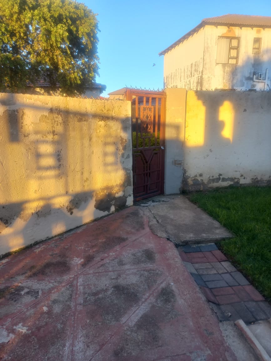 To Let 2 Bedroom Property for Rent in Goudrand Gauteng