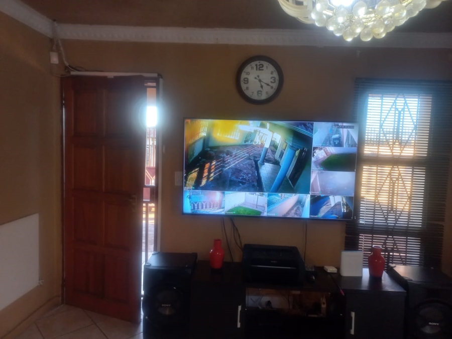 To Let 2 Bedroom Property for Rent in Goudrand Gauteng
