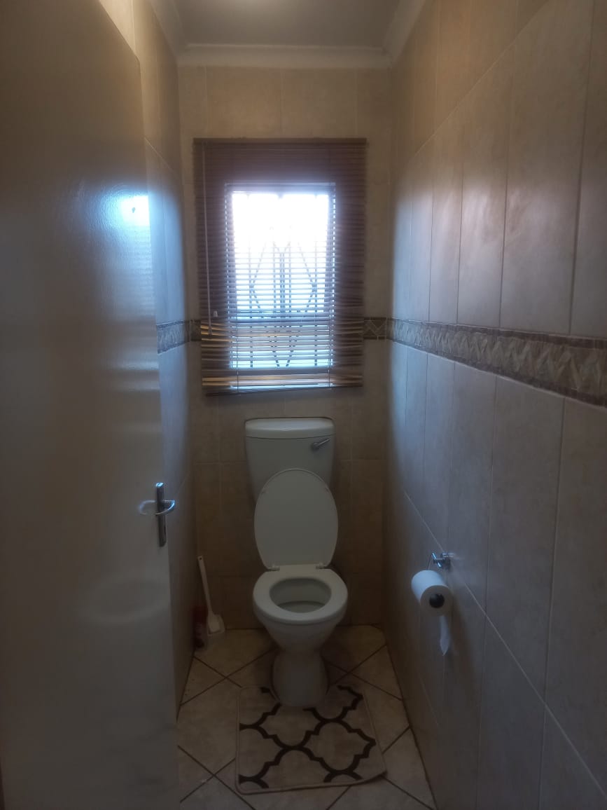 To Let 2 Bedroom Property for Rent in Goudrand Gauteng
