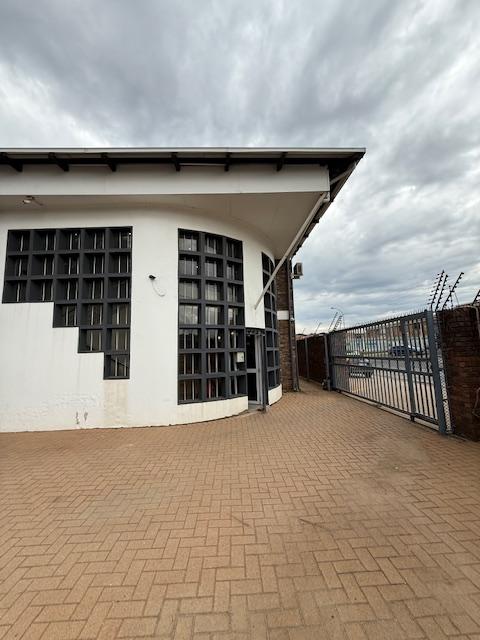 To Let Commercial Property for Rent in Germiston Central Gauteng
