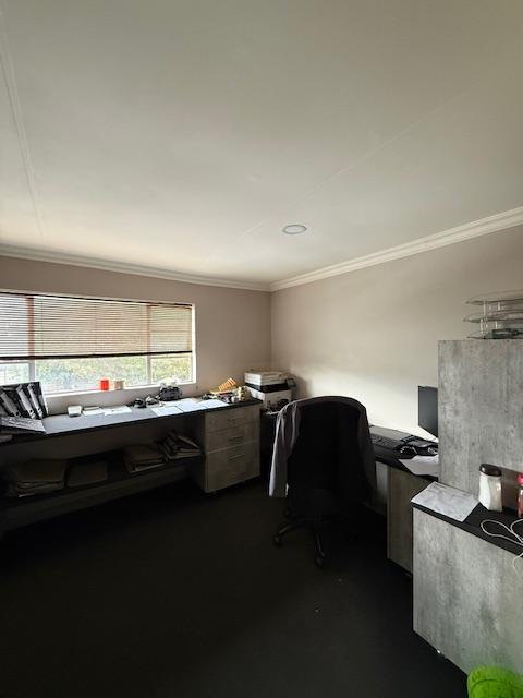 To Let Commercial Property for Rent in Germiston Central Gauteng