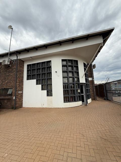 To Let Commercial Property for Rent in Germiston Central Gauteng