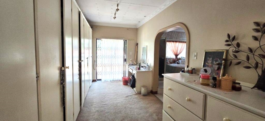 6 Bedroom Property for Sale in Amandasig Gauteng