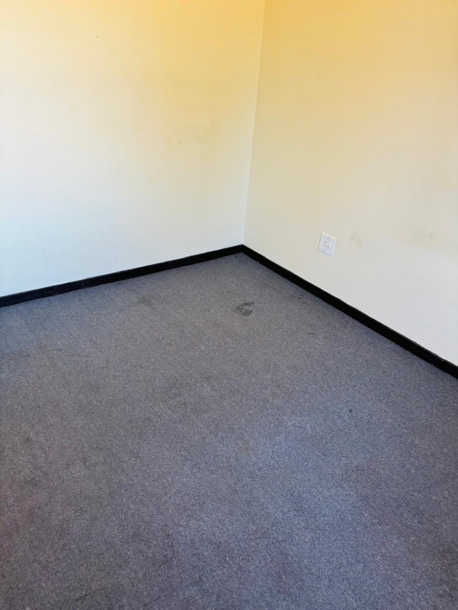 To Let 2 Bedroom Property for Rent in Castleview Gauteng