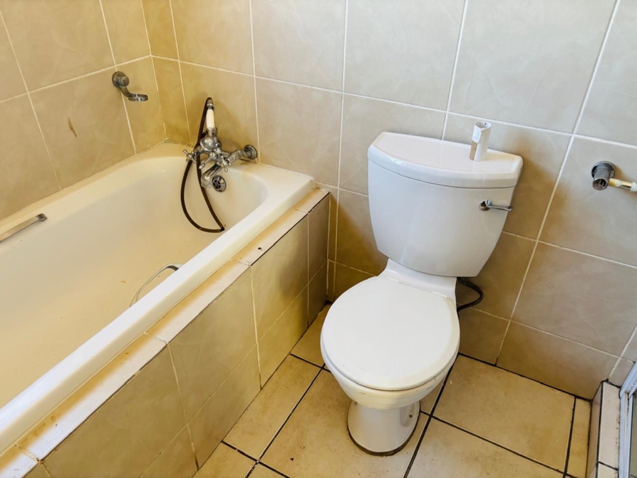 To Let 2 Bedroom Property for Rent in Castleview Gauteng