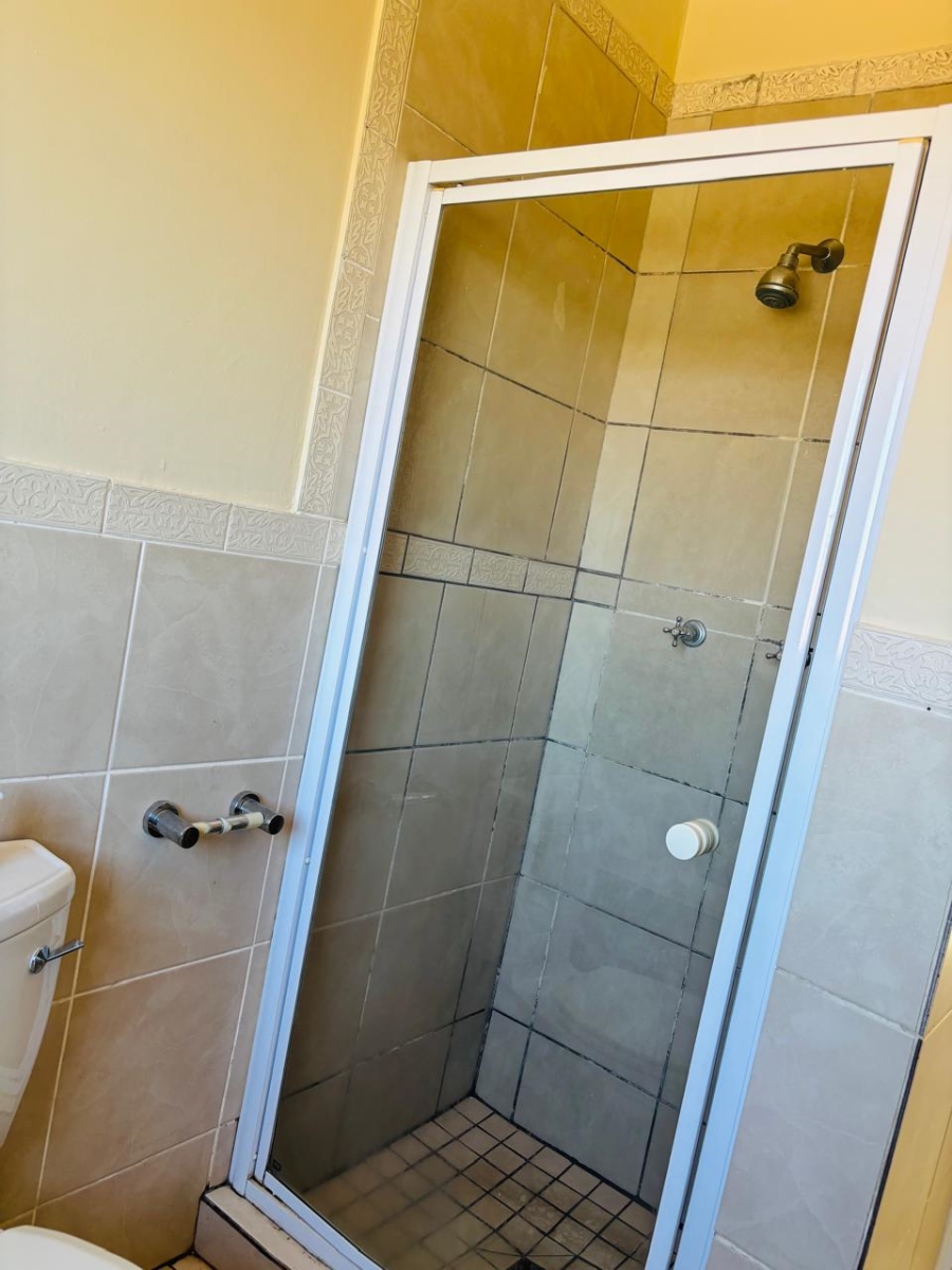 To Let 2 Bedroom Property for Rent in Castleview Gauteng