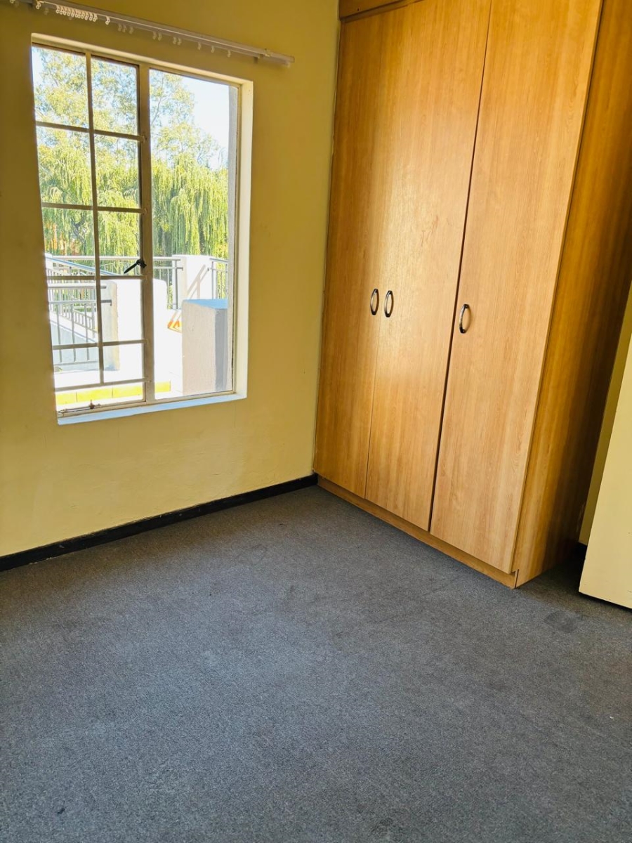 To Let 2 Bedroom Property for Rent in Castleview Gauteng