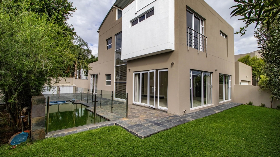 3 Bedroom Property for Sale in Greenstone Hill Gauteng