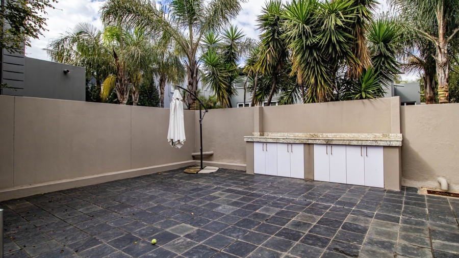 3 Bedroom Property for Sale in Greenstone Hill Gauteng