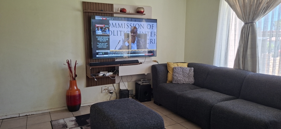 3 Bedroom Property for Sale in Esther Park Gauteng