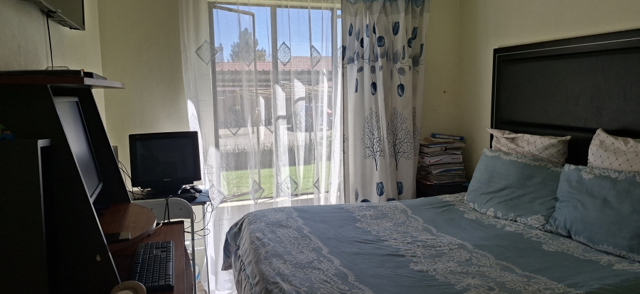 3 Bedroom Property for Sale in Esther Park Gauteng