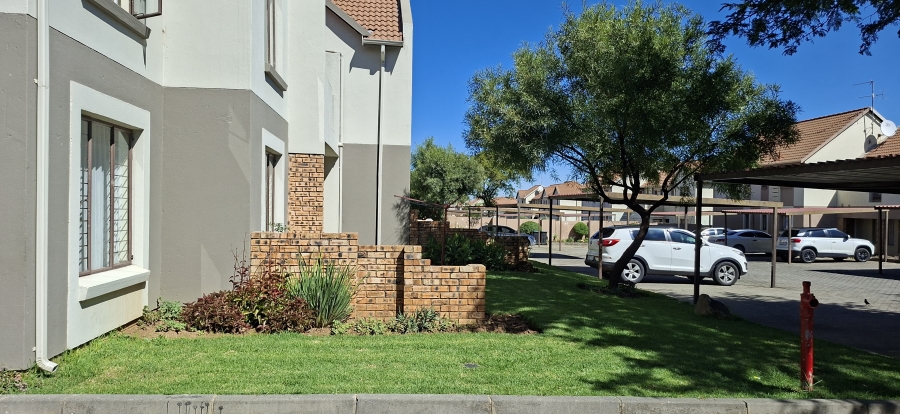 3 Bedroom Property for Sale in Esther Park Gauteng