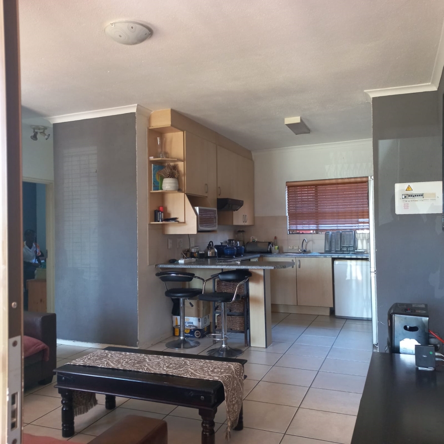 2 Bedroom Property for Sale in Edleen Gauteng