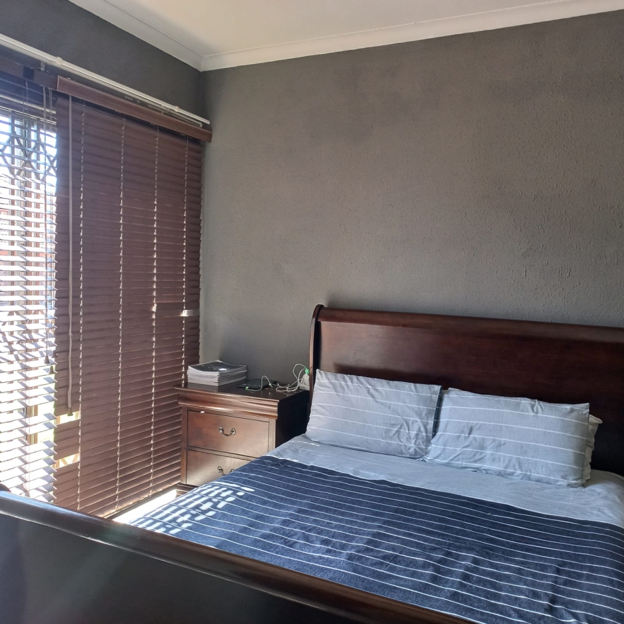 2 Bedroom Property for Sale in Edleen Gauteng