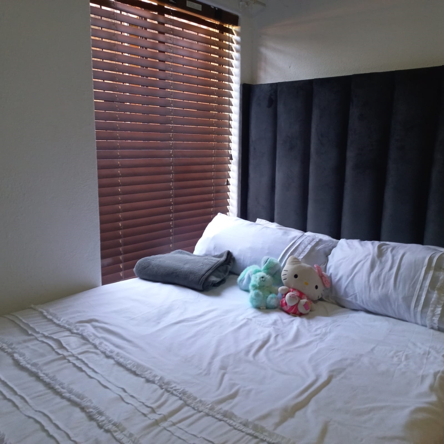 2 Bedroom Property for Sale in Edleen Gauteng