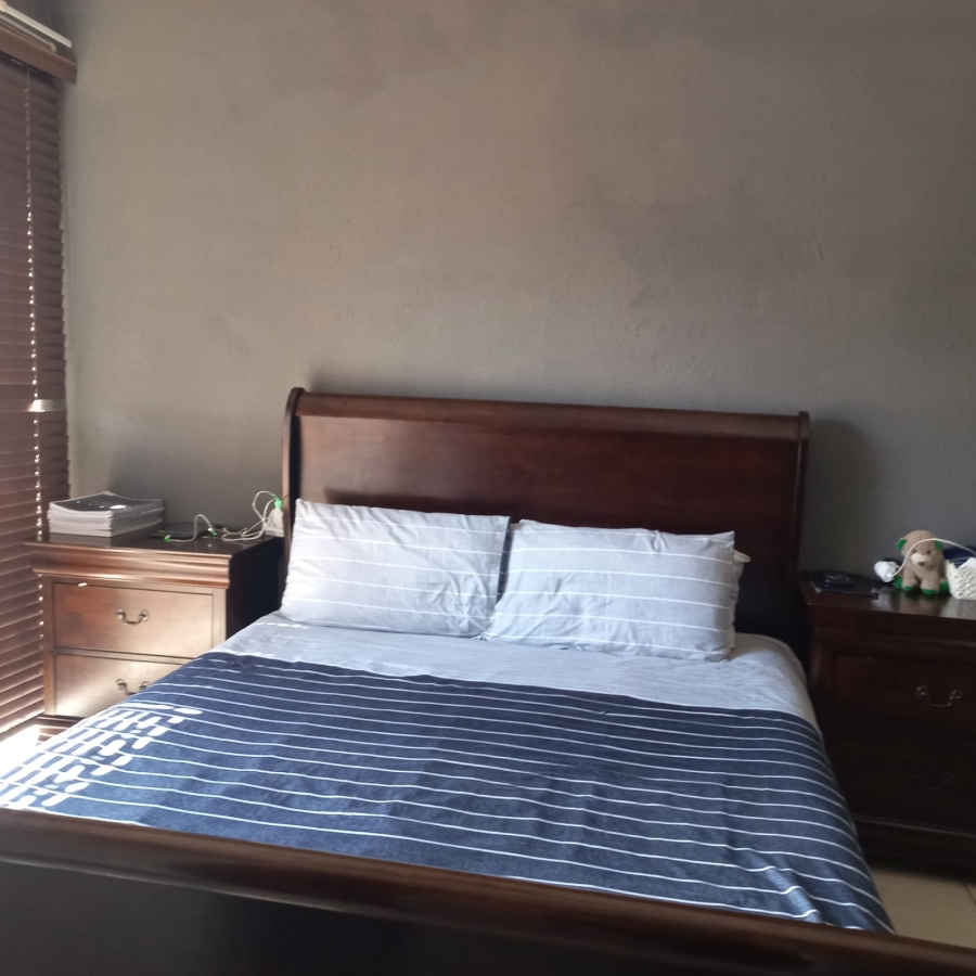 2 Bedroom Property for Sale in Edleen Gauteng