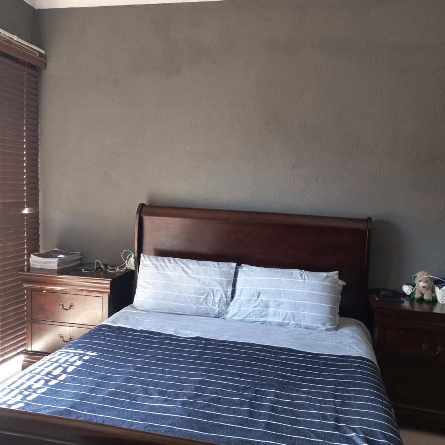 2 Bedroom Property for Sale in Edleen Gauteng