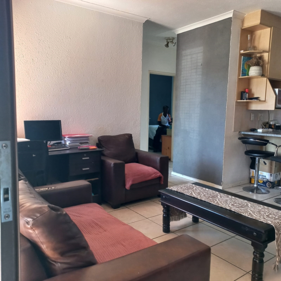 2 Bedroom Property for Sale in Edleen Gauteng