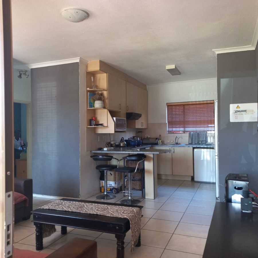 2 Bedroom Property for Sale in Edleen Gauteng