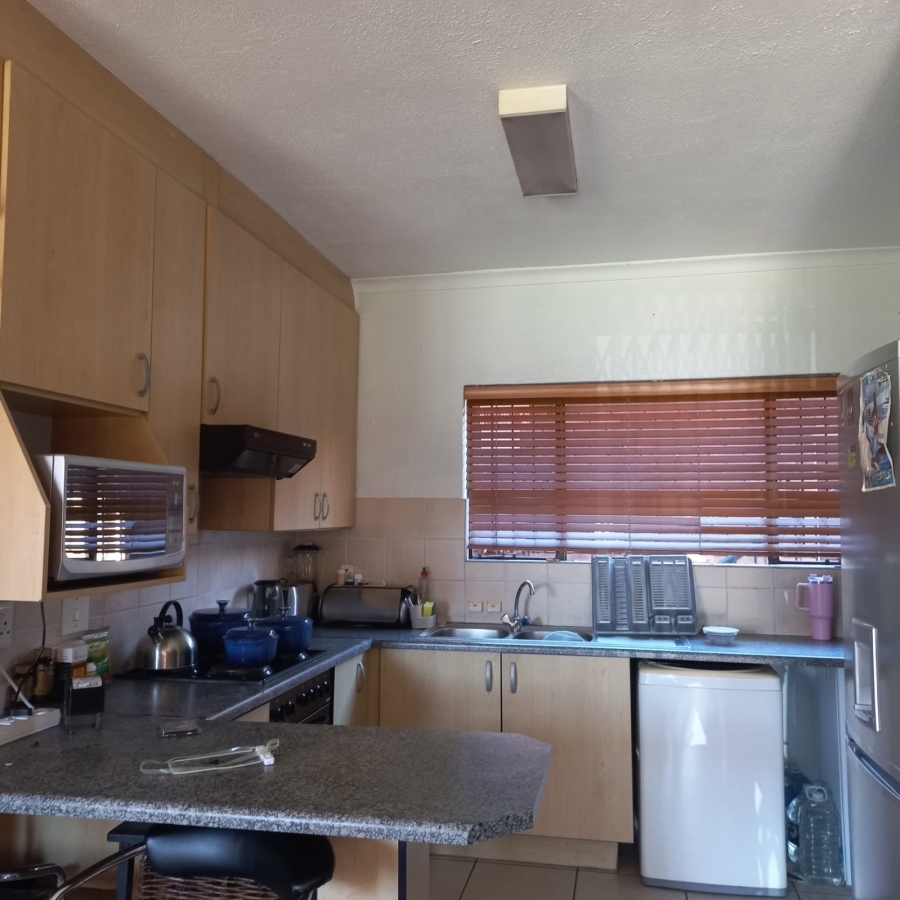 2 Bedroom Property for Sale in Edleen Gauteng