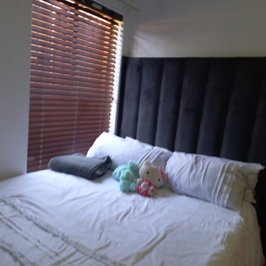 2 Bedroom Property for Sale in Edleen Gauteng