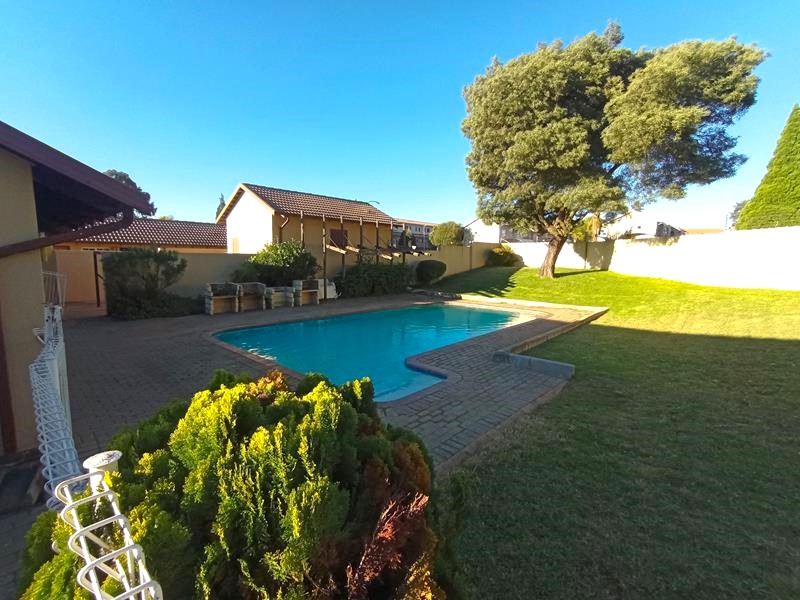 1 Bedroom Property for Sale in Ormonde Gauteng