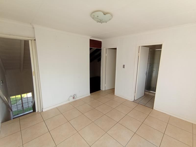 1 Bedroom Property for Sale in Ormonde Gauteng