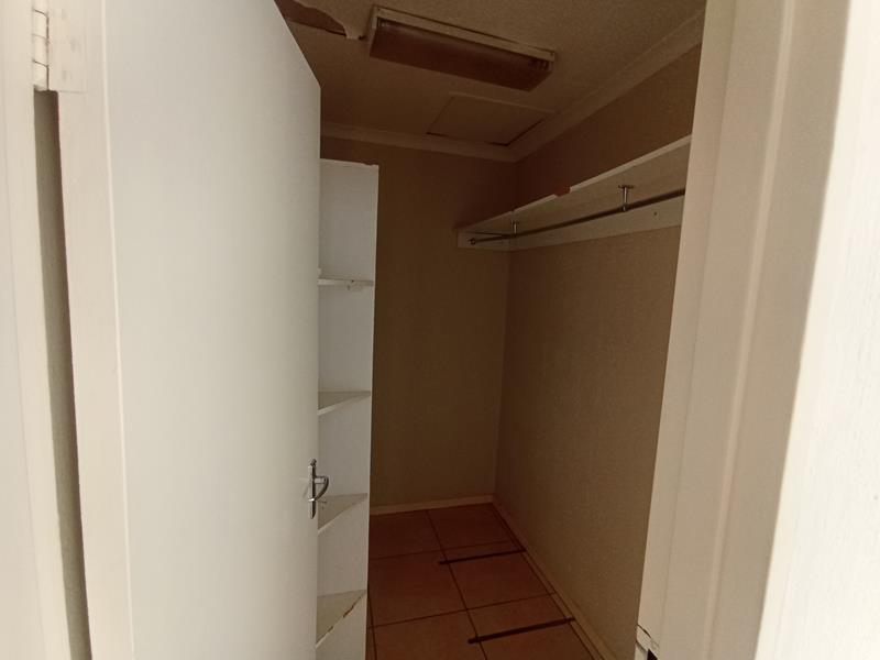 1 Bedroom Property for Sale in Ormonde Gauteng