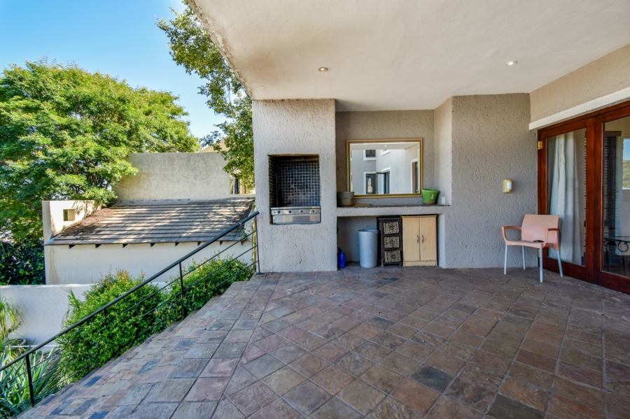 3 Bedroom Property for Sale in Faerie Glen Gauteng