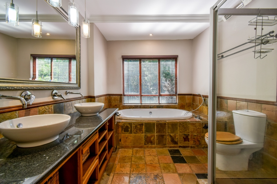 3 Bedroom Property for Sale in Faerie Glen Gauteng