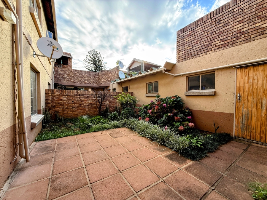 2 Bedroom Property for Sale in Rietfontein Gauteng