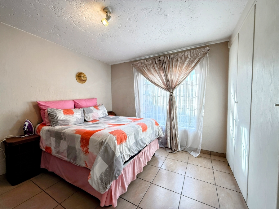 2 Bedroom Property for Sale in Rietfontein Gauteng