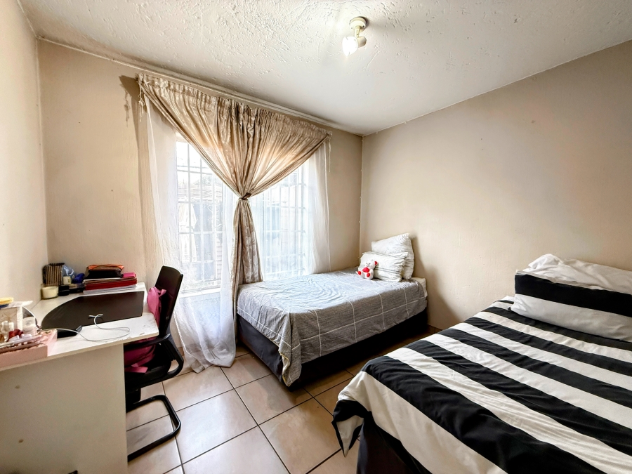 2 Bedroom Property for Sale in Rietfontein Gauteng
