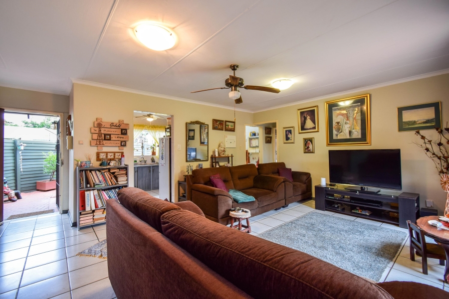 2 Bedroom Property for Sale in Annlin Gauteng