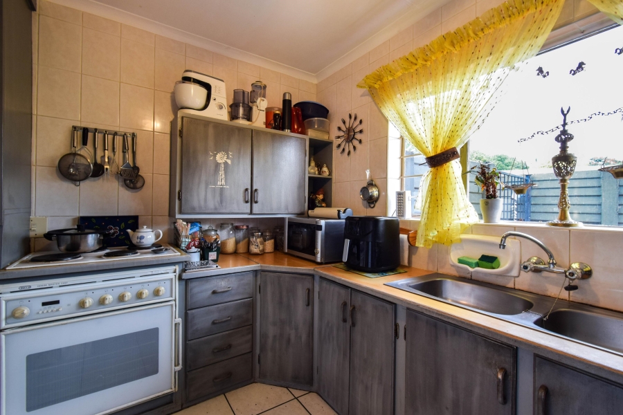 2 Bedroom Property for Sale in Annlin Gauteng