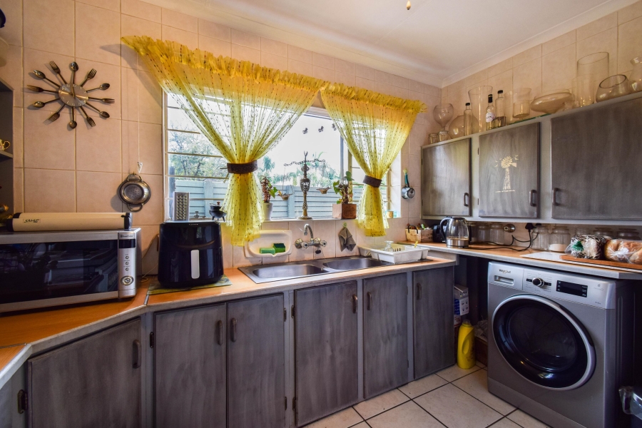 2 Bedroom Property for Sale in Annlin Gauteng