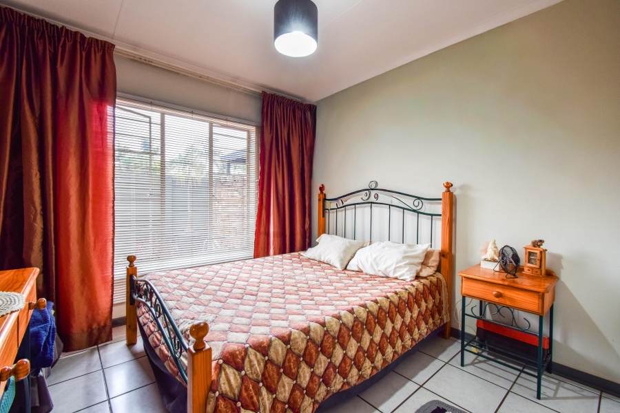 2 Bedroom Property for Sale in Annlin Gauteng