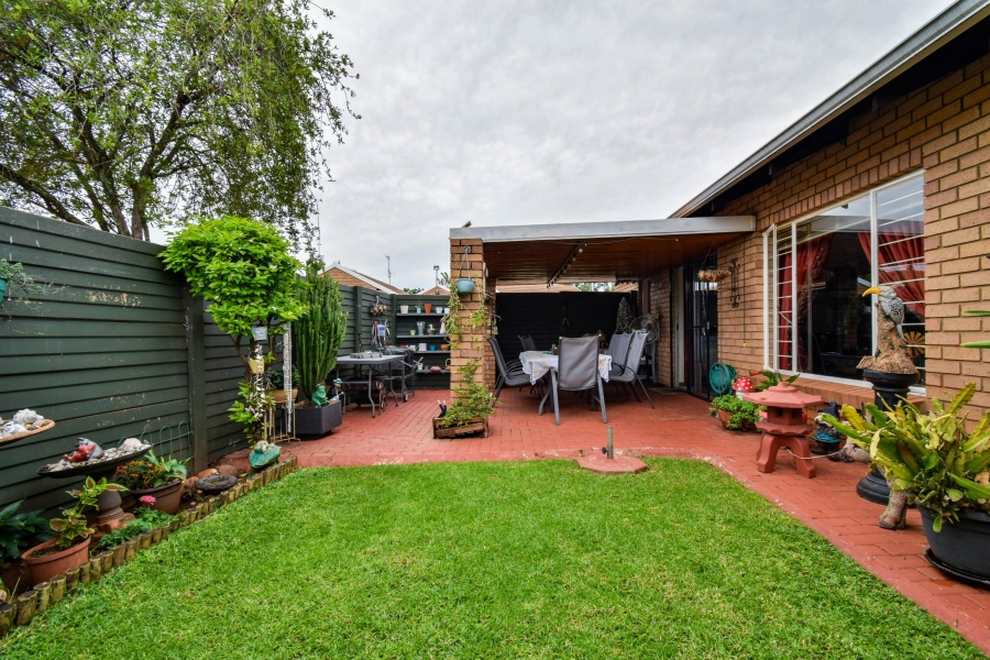 2 Bedroom Property for Sale in Annlin Gauteng