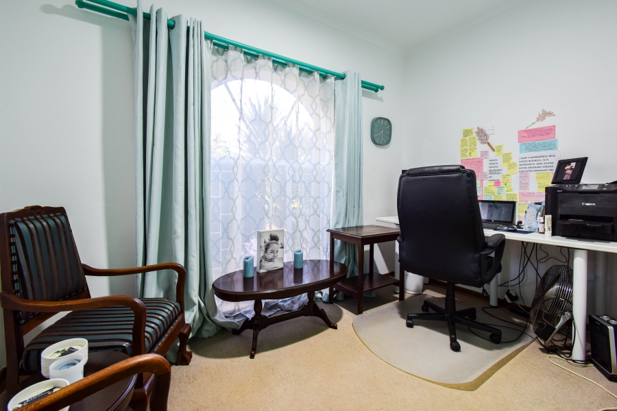 4 Bedroom Property for Sale in Wingate Park Gauteng