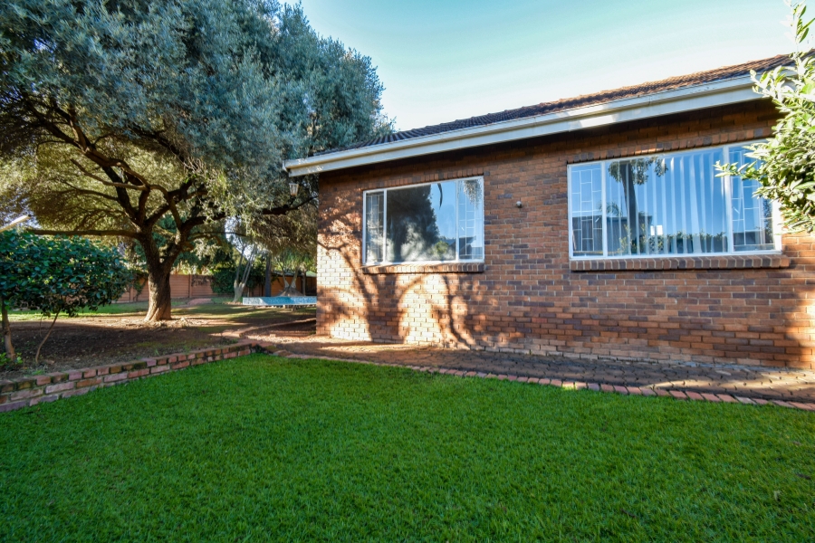 4 Bedroom Property for Sale in Wingate Park Gauteng