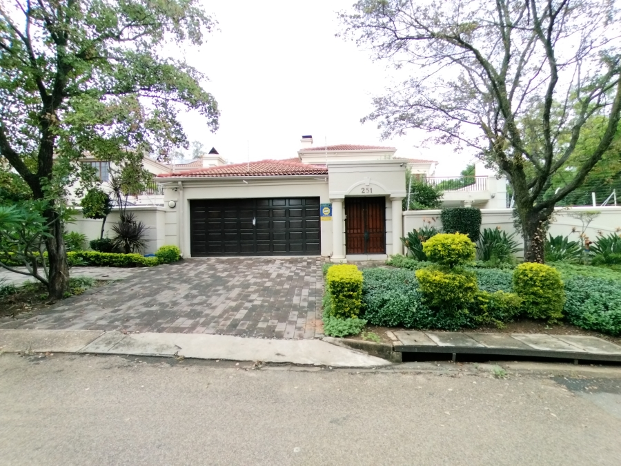 3 Bedroom Property for Sale in Nieuw Muckleneuk Gauteng
