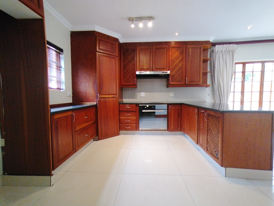 3 Bedroom Property for Sale in Nieuw Muckleneuk Gauteng