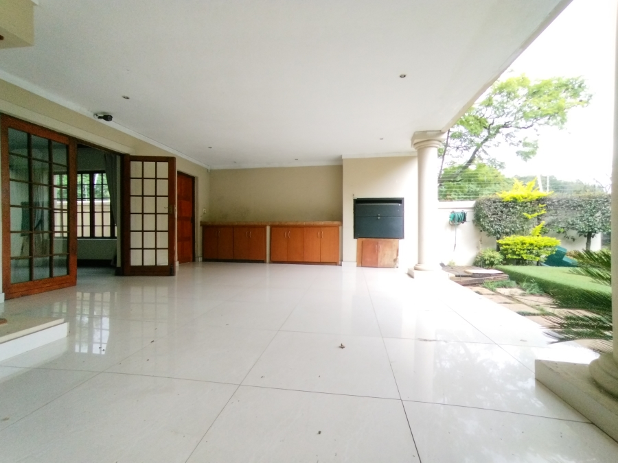 3 Bedroom Property for Sale in Nieuw Muckleneuk Gauteng