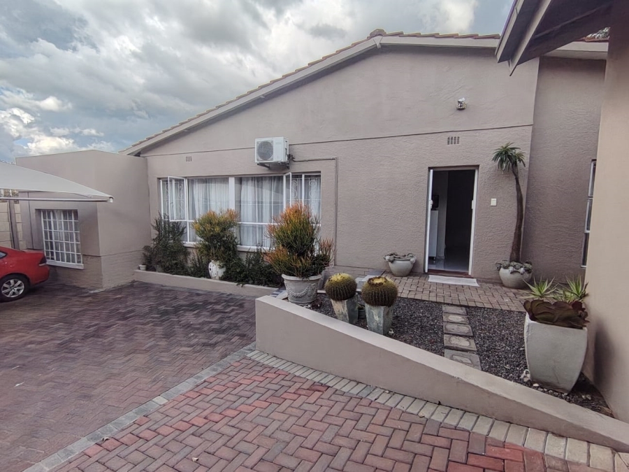 4 Bedroom Property for Sale in Blairgowrie Gauteng