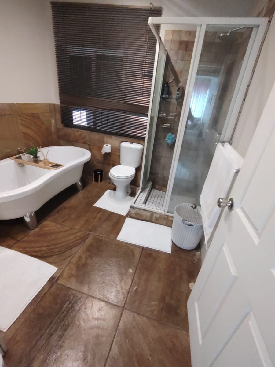 4 Bedroom Property for Sale in Blairgowrie Gauteng