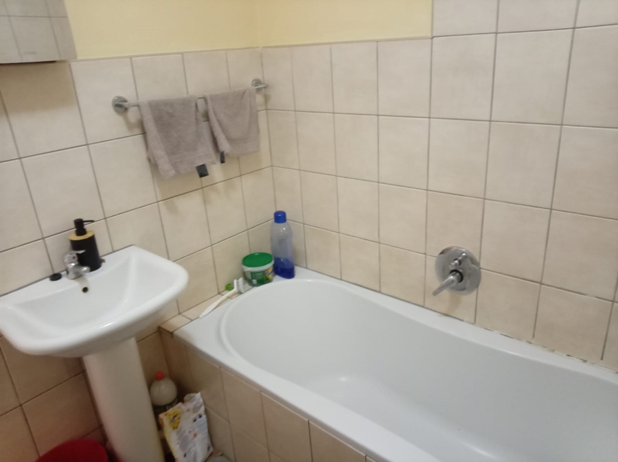 2 Bedroom Property for Sale in Pollak Park Gauteng