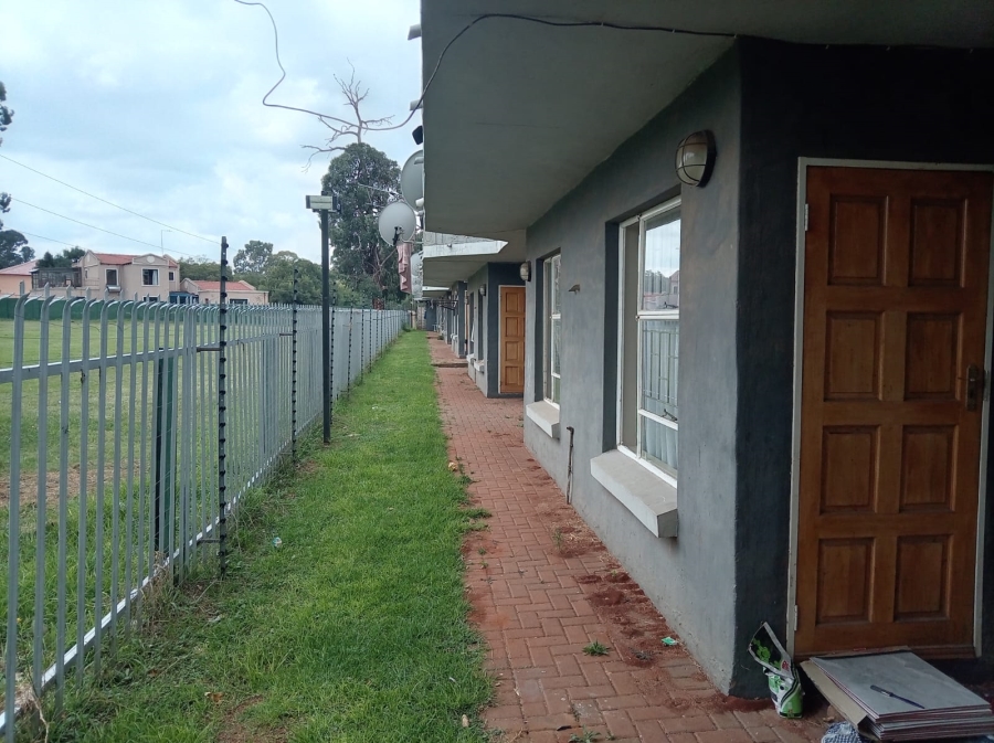 2 Bedroom Property for Sale in Pollak Park Gauteng